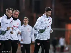 IM电竞游戏平台-九分钟进了五个莱万多夫斯基